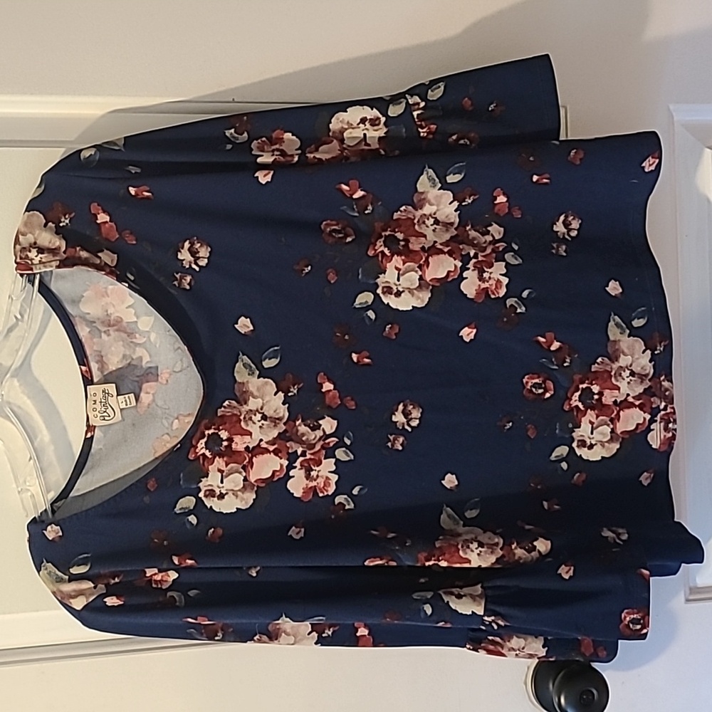 Como Vintage Blue Floral Bell Sleeve Top